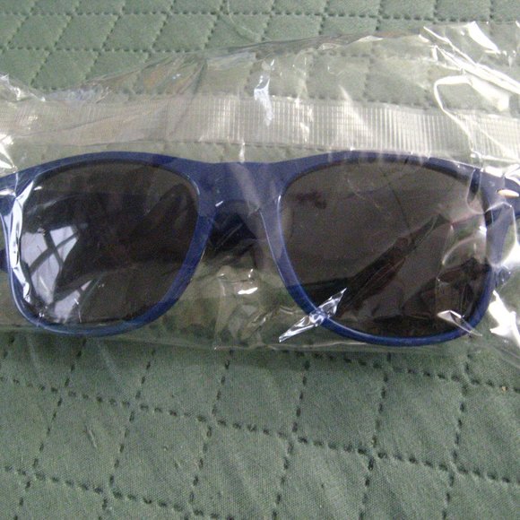 🏀 Golden State Warriors Kaiser NEW Sunglasses - Picture 1 of 9